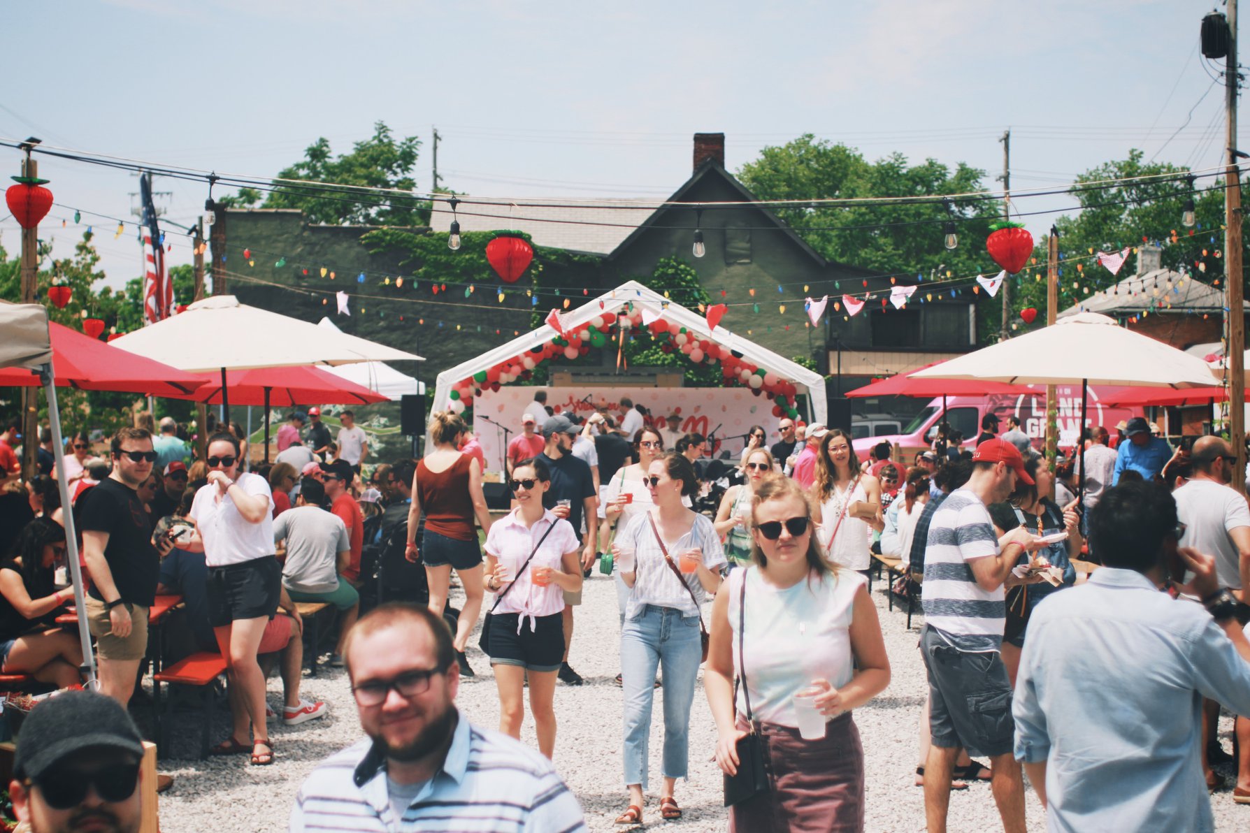 Jeni’s hosting two-day festival dedicated to all things strawberry–complete with live music and on-site food–next weekend – 614NOW
