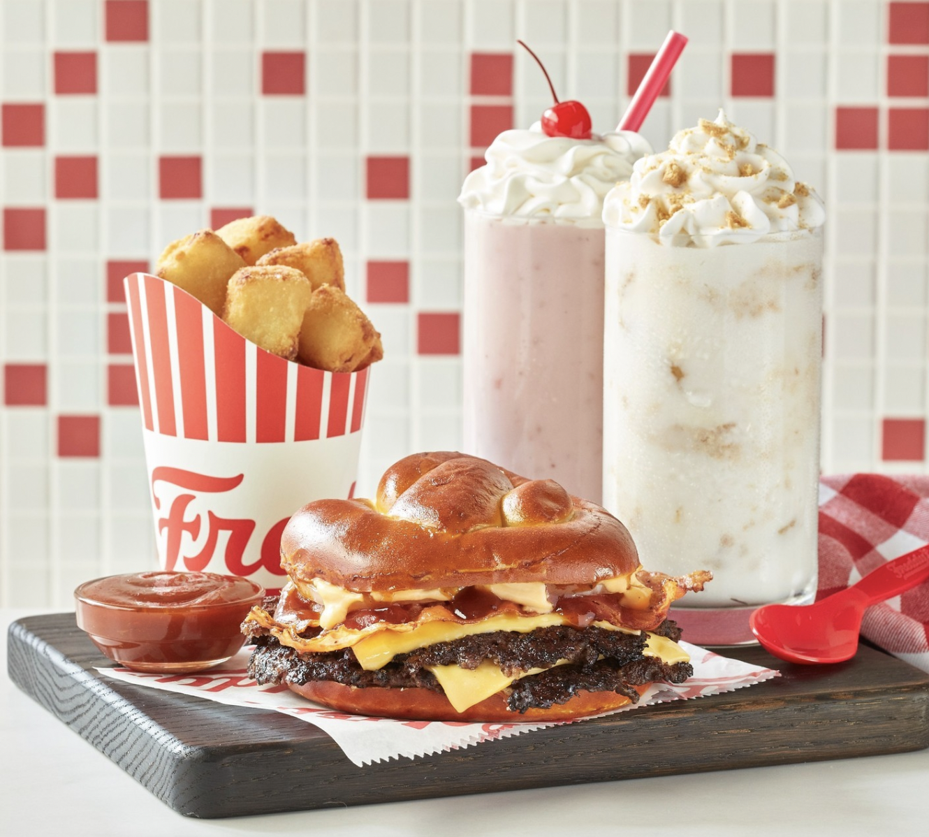 Freddy's Frozen Custard & Steakburgers on LinkedIn: Sales Climb for Largest  Burger Chains, Top 400 Data Shows